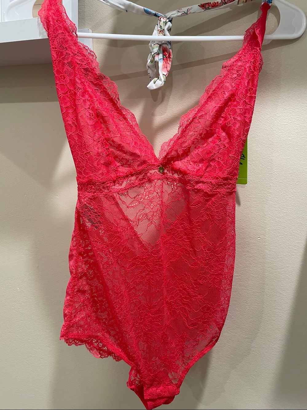 NWT Sam Edelman red lace bodysuit halter tie deepV finalprice brand new rosepink